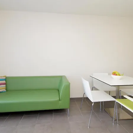 Victoria - Ucc Summer Beds Apartment